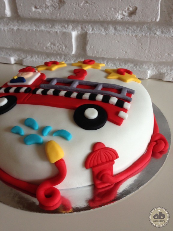 Pastel de cumpleaños Camión de Bomberos | Alice Bakery