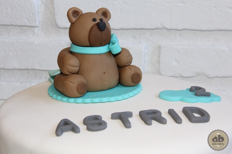 Tarta osito de fondant | Alice Bakery